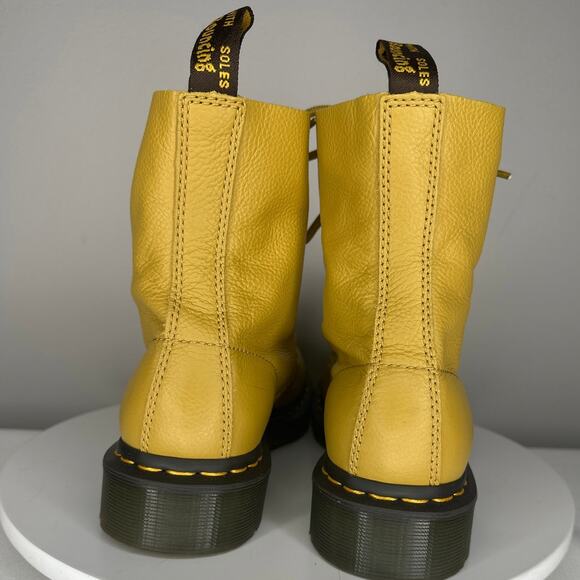 NIB Women's Dr. Martens Women's Pascal 1460 Mustard Combat Boot W8 - Picture 2 of 10